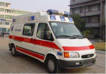 拜泉县救护车租赁